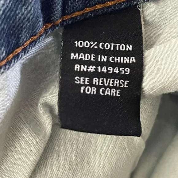 Ashley Mason High-Waisted Raw Hem Denim Shorts Medium Wash Sz 27 - Picture 9 of 10